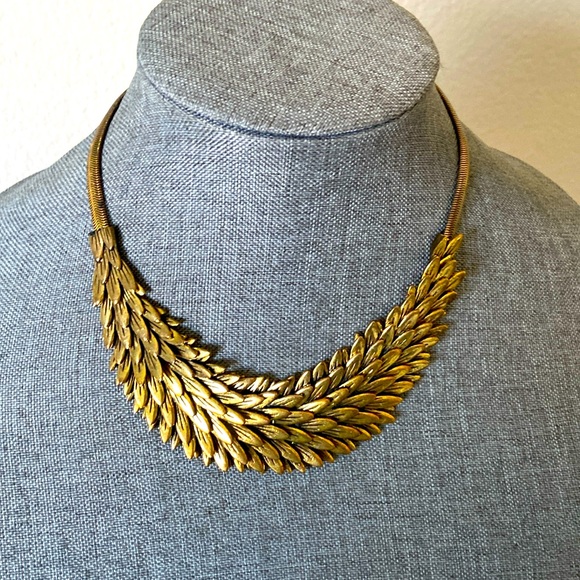 Vintage Jewelry - 5/$10❤️❤️❤️Vintage 80s Bronze Copper Toned Patina Alloy Necklace